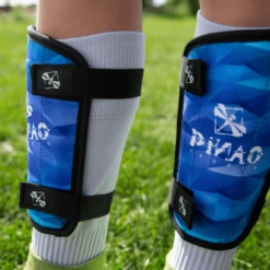 PiNAO Sports Fußball-Schienbeinschoner -Spielzeugserien Geschäft pinao sports fussball schienbeinschoner a303435 6